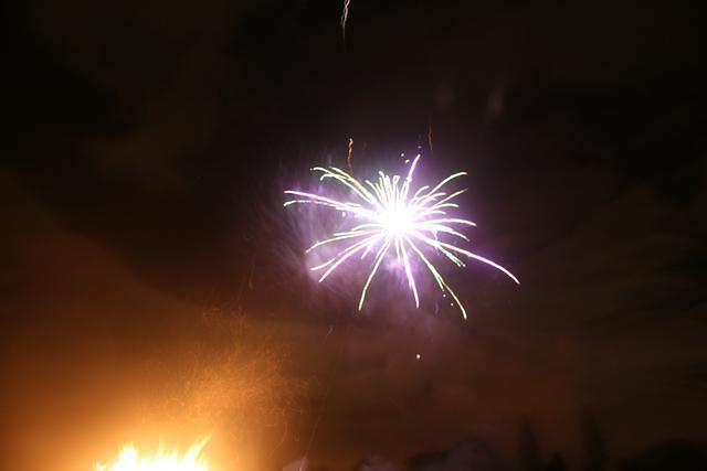 fireworks 140